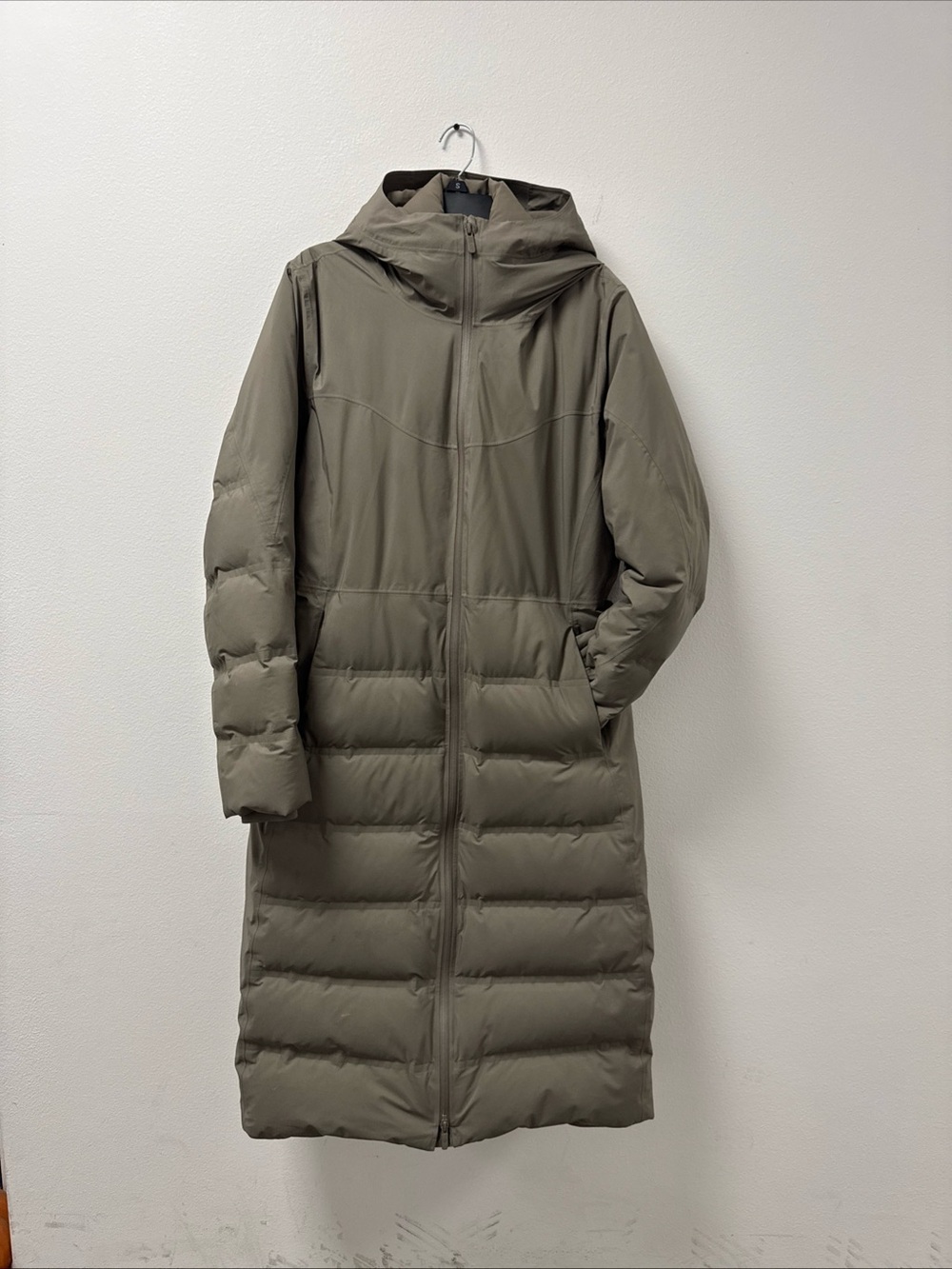 Lululemon StretchSeal Sleet Street Long Jacket Size 14